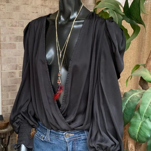 Express Layered Golden-Toned Beaded Triangles and Feather Necklace - Picture 6 of 15